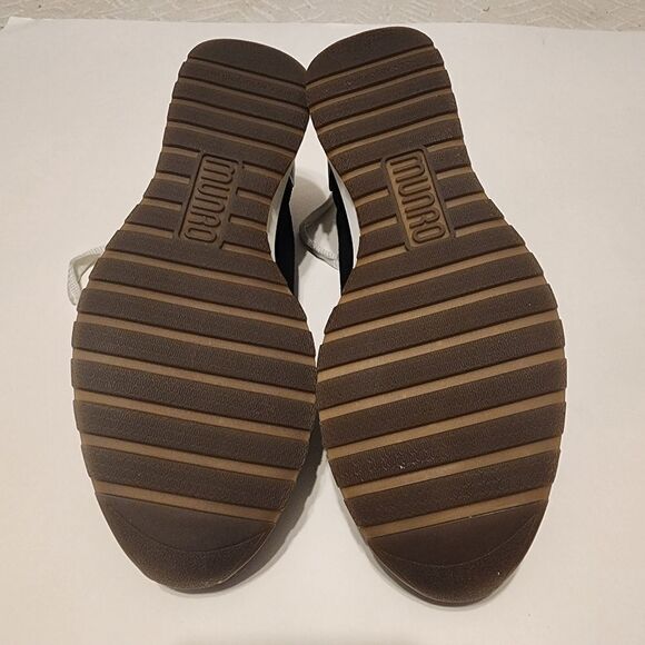 NEW Munro Monique Shoe- Black/Silver - Size 8AA (narrow), box included - Picture 4 of 4